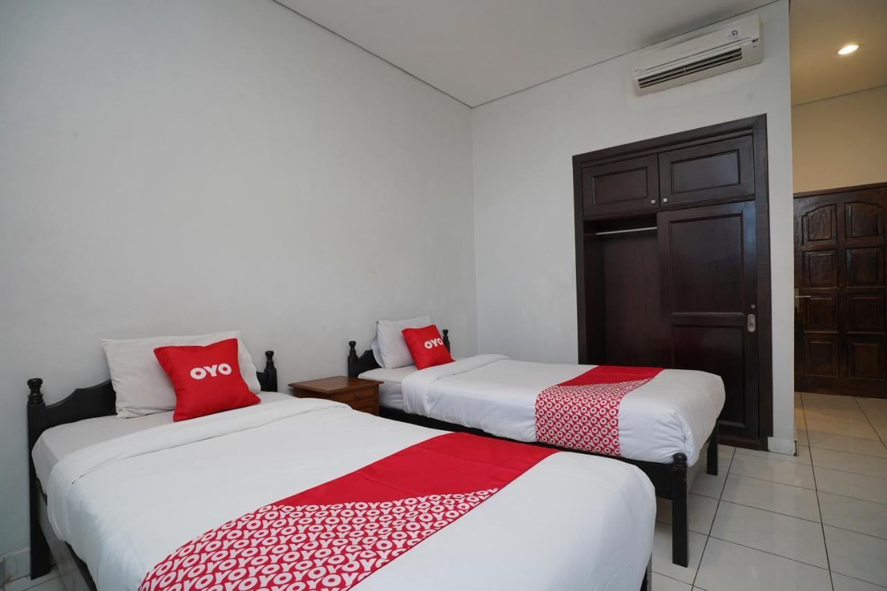 Oyo 2122 Puri Hotel